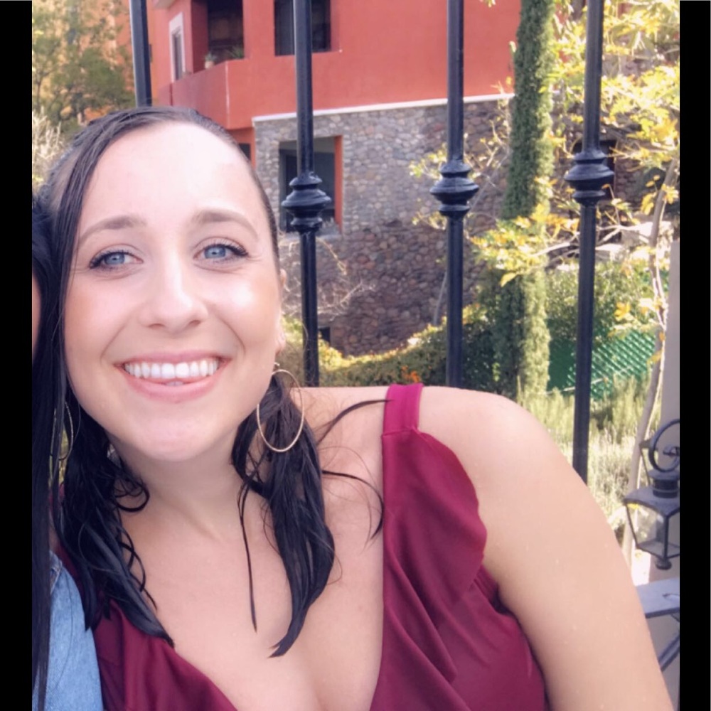 Meet your Posher, Leah